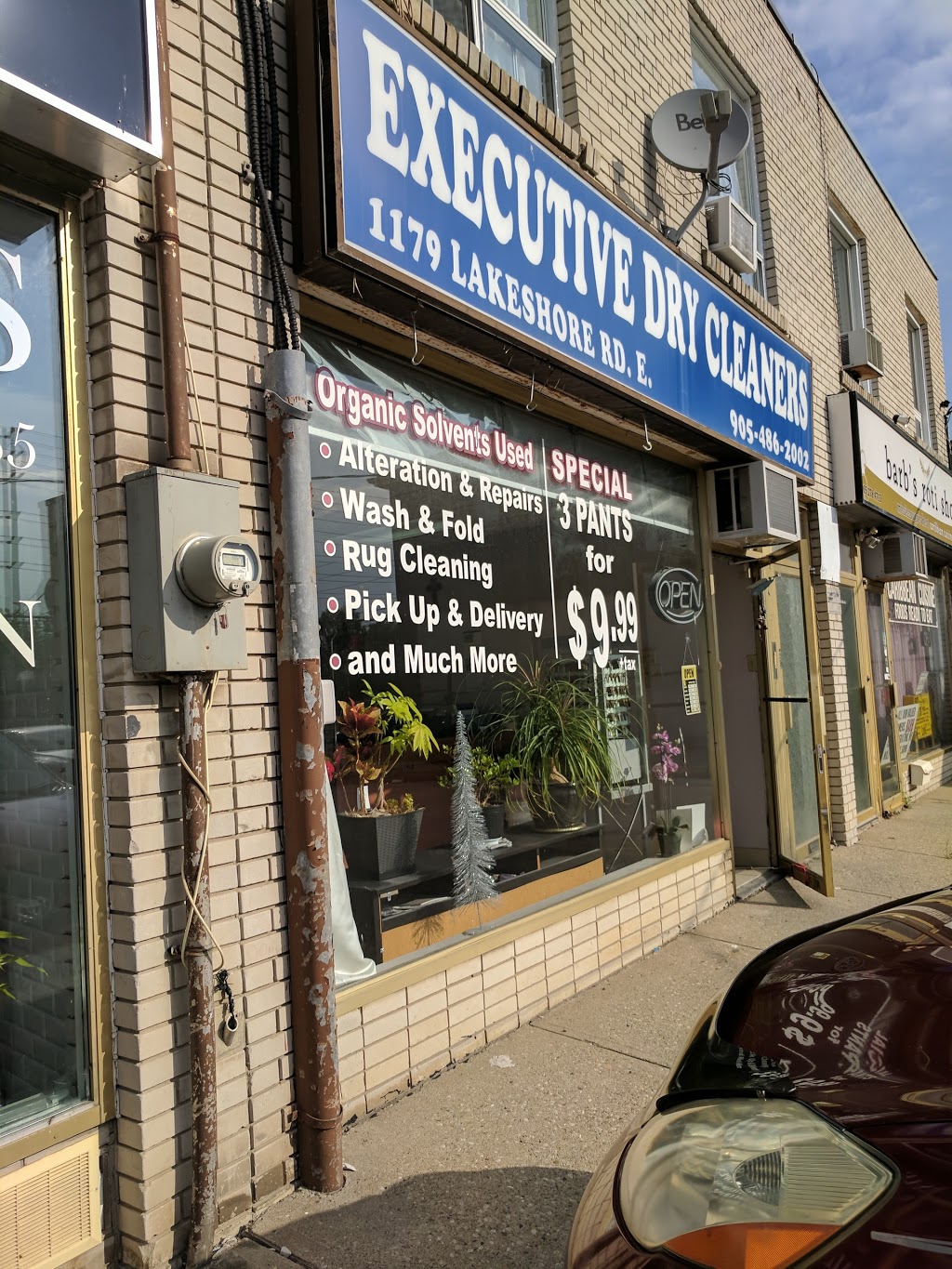 Executive Dry Cleaners | 1179 Lakeshore Rd E, Mississauga, ON L5E 1G1, Canada | Phone: (905) 486-2002