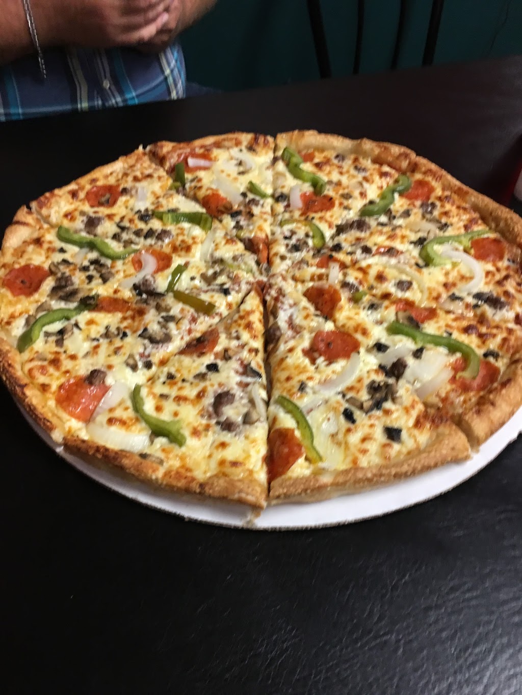 Village Pizza | 4332 Barton Orleans Rd, Orleans, VT 05860, USA | Phone: (802) 754-9819