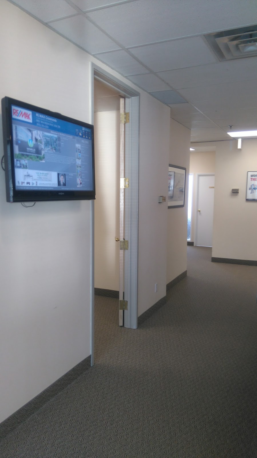 REMAX Crossroads Realty Inc., Brokerage | 8901 Woodbine Avenue, Suites 208 & 218, Markham, ON L3R 9Y4, Canada | Phone: (905) 305-0505