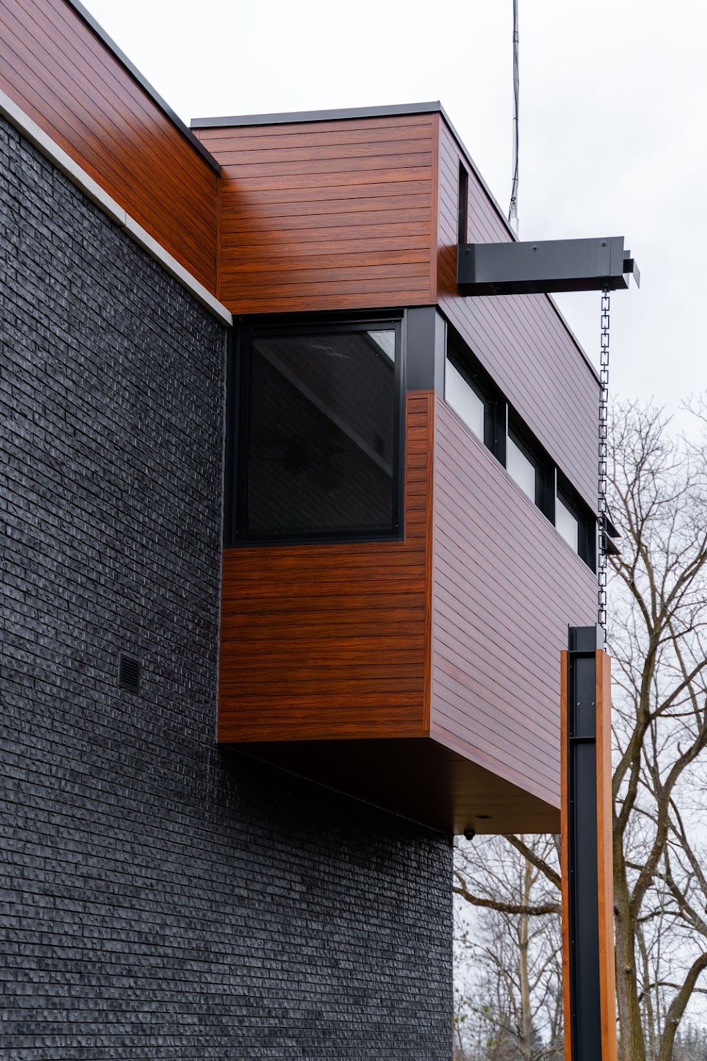 Modern Arc Building Products | 83 Shaver St, Brantford, ON N3T 5M1, Canada | Phone: (519) 732-3092
