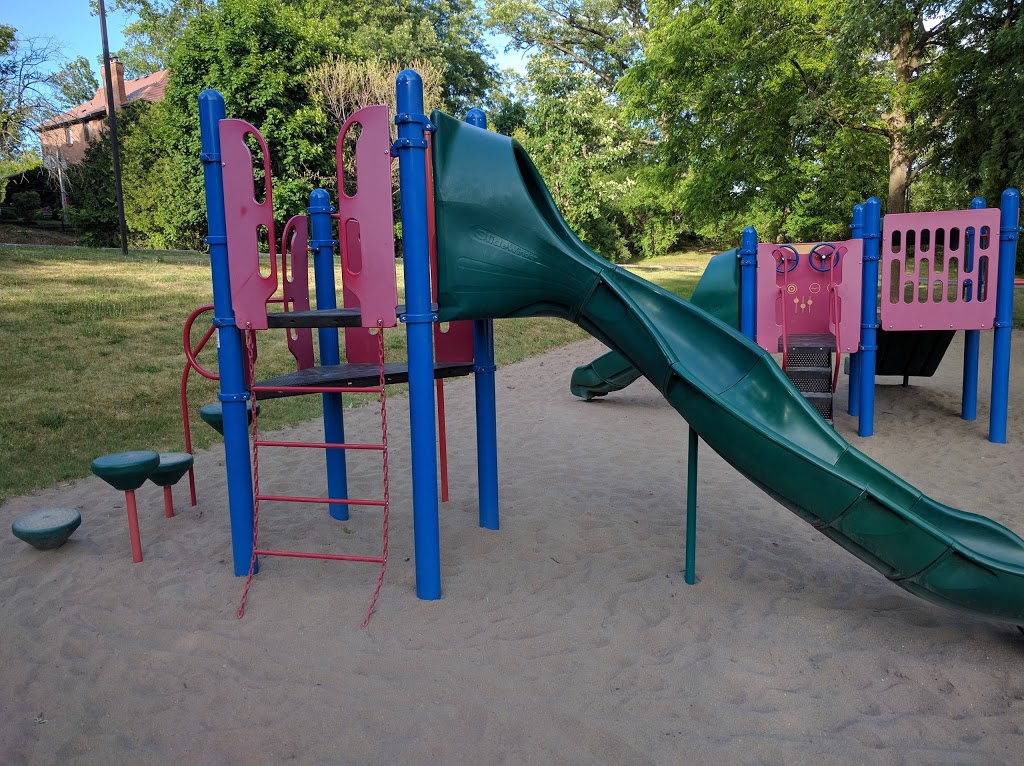 PineCliff Park | 20 Pine Cliff Dr, Mississauga, ON L5N 1E2, Canada | Phone: (905) 615-4311