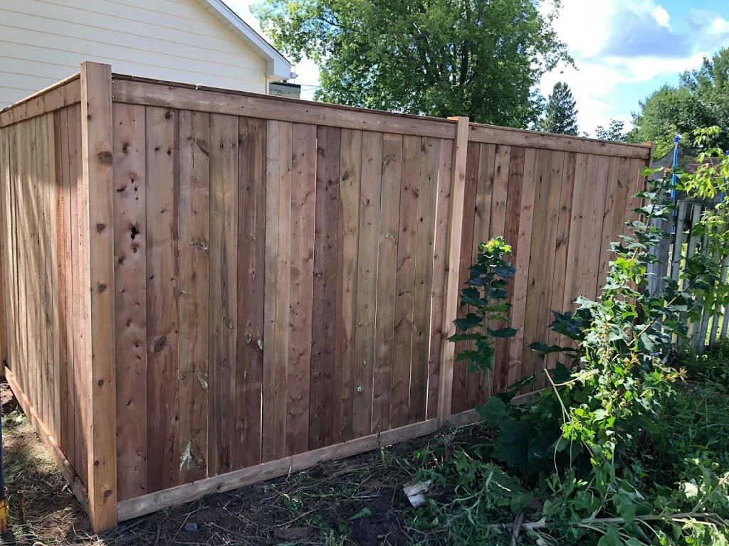 Jons Fencing | 2221 Watercolours Way, Nepean, ON K2J 5J8, Canada | Phone: (613) 801-8038