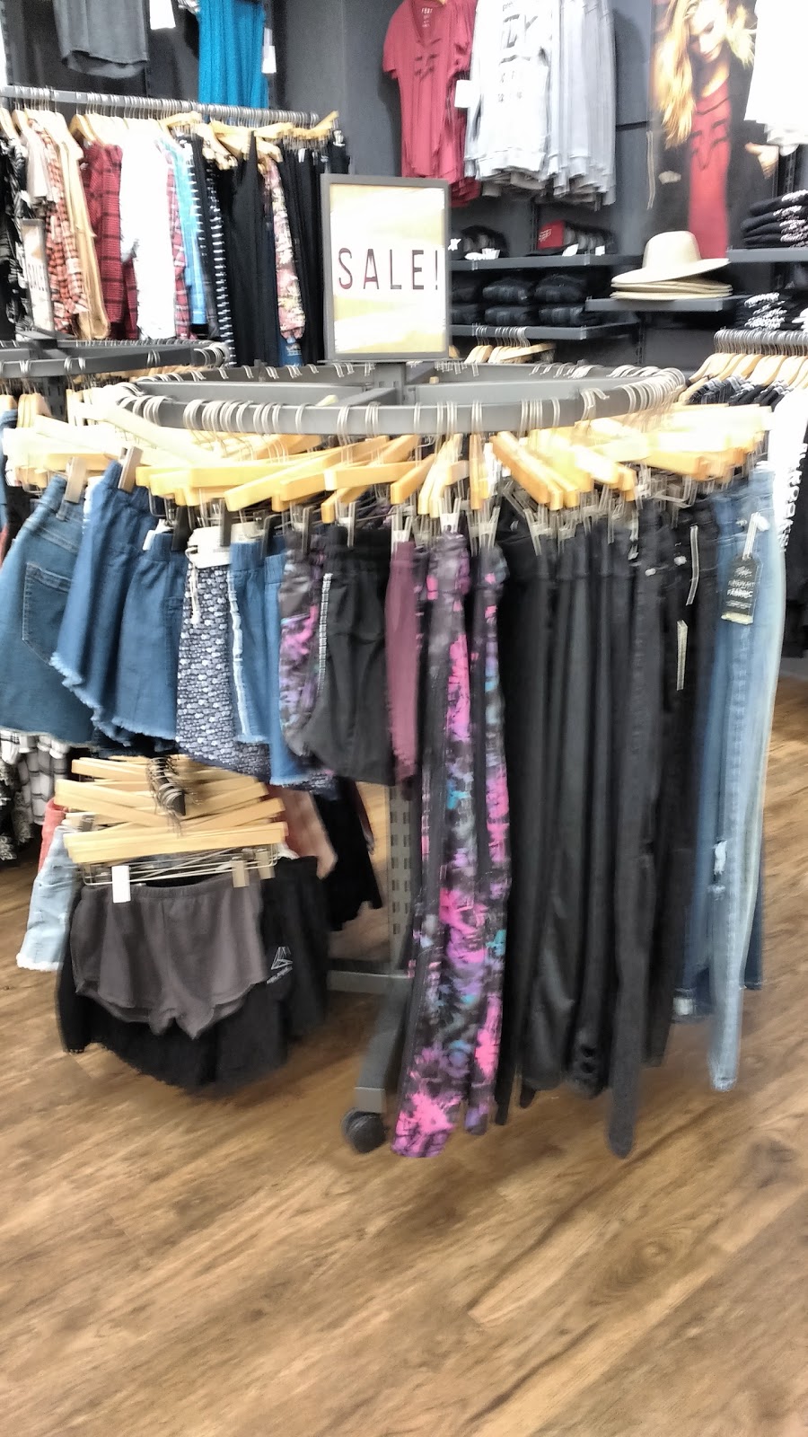 Boathouse | 1E9, 555 Sterling Lyon Pkwy, Winnipeg, MB R3P 1J9, Canada | Phone: (204) 505-2628