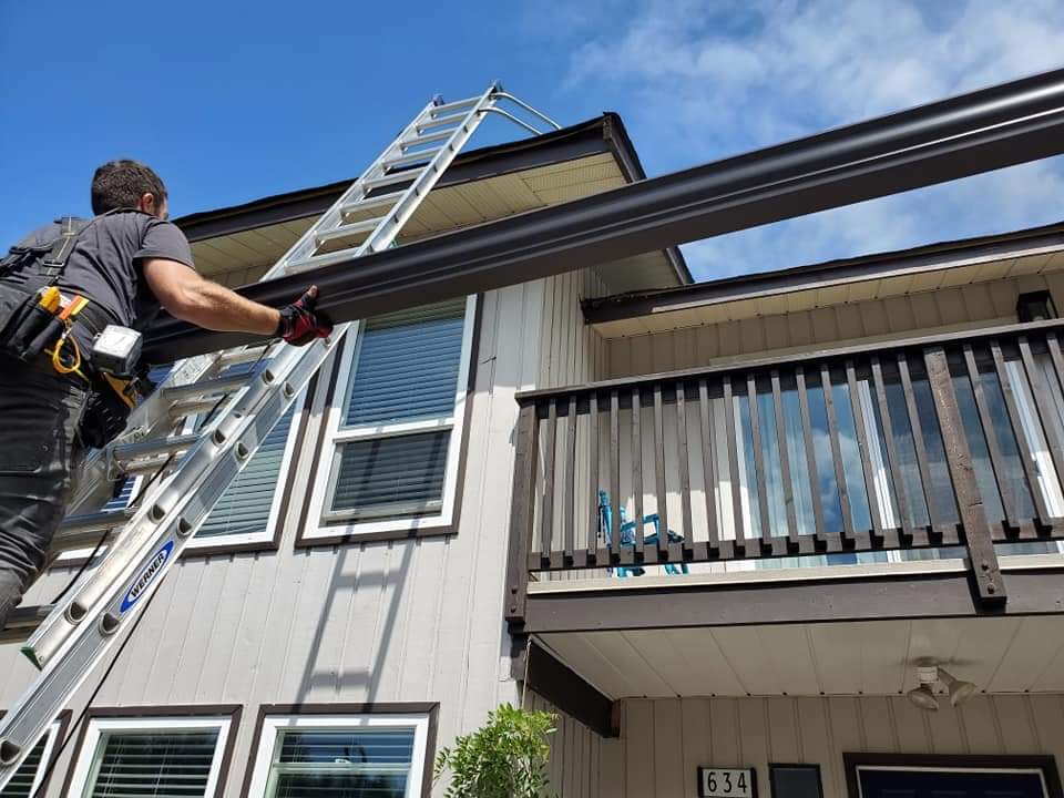 Roof Cleaning Victoria | 270 Nicola Pl, Victoria, BC V8Z 1W1, Canada | Phone: (778) 900-4006