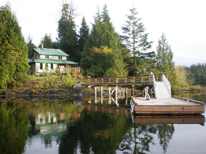 Inlet Oasis & Venture West Sports Fishing | 564 Burlo Island Road, Bamfield, BC V0R 1B0, Canada | Phone: (250) 728-3555
