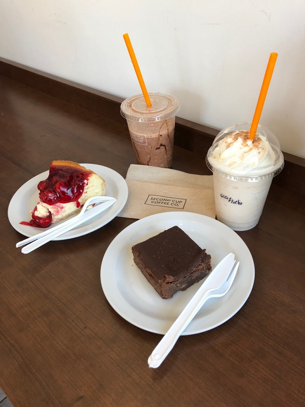 Second Cup Coffee Co. featuring Pinkberry Frozen Yogurt | 307 Queen St W, Toronto, ON M5V 2A4, Canada | Phone: (416) 591-9179