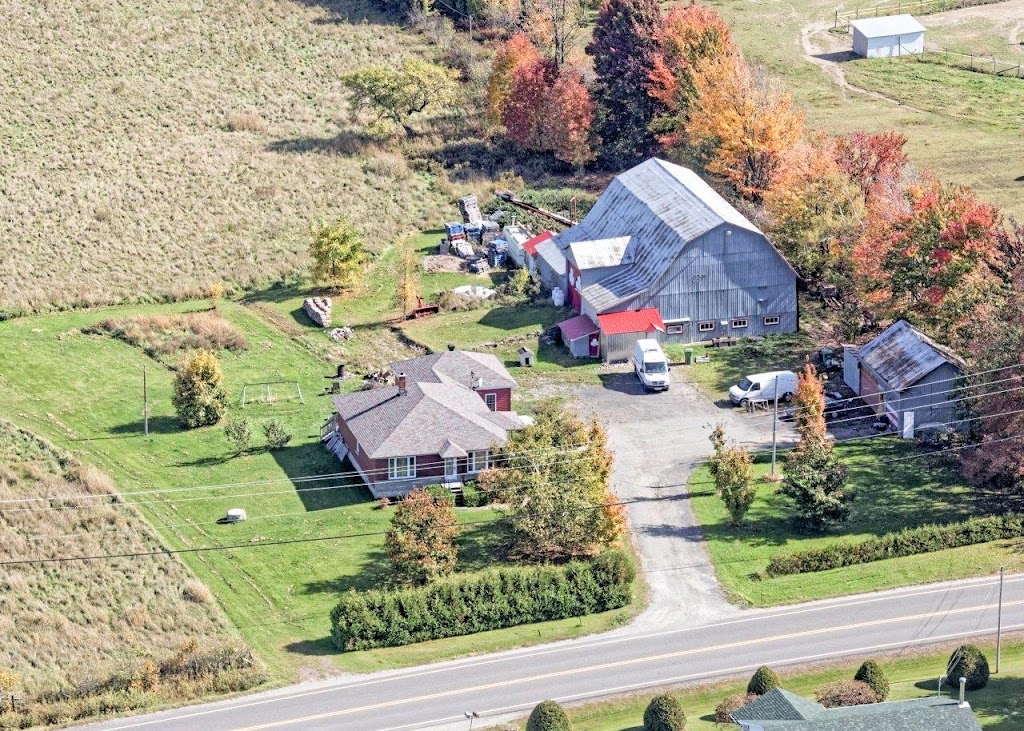 Ferme D.Campagna | 345 Chem. de Fitch Bay, Magog, QC J1X 0Z5, Canada | Phone: (819) 588-1341