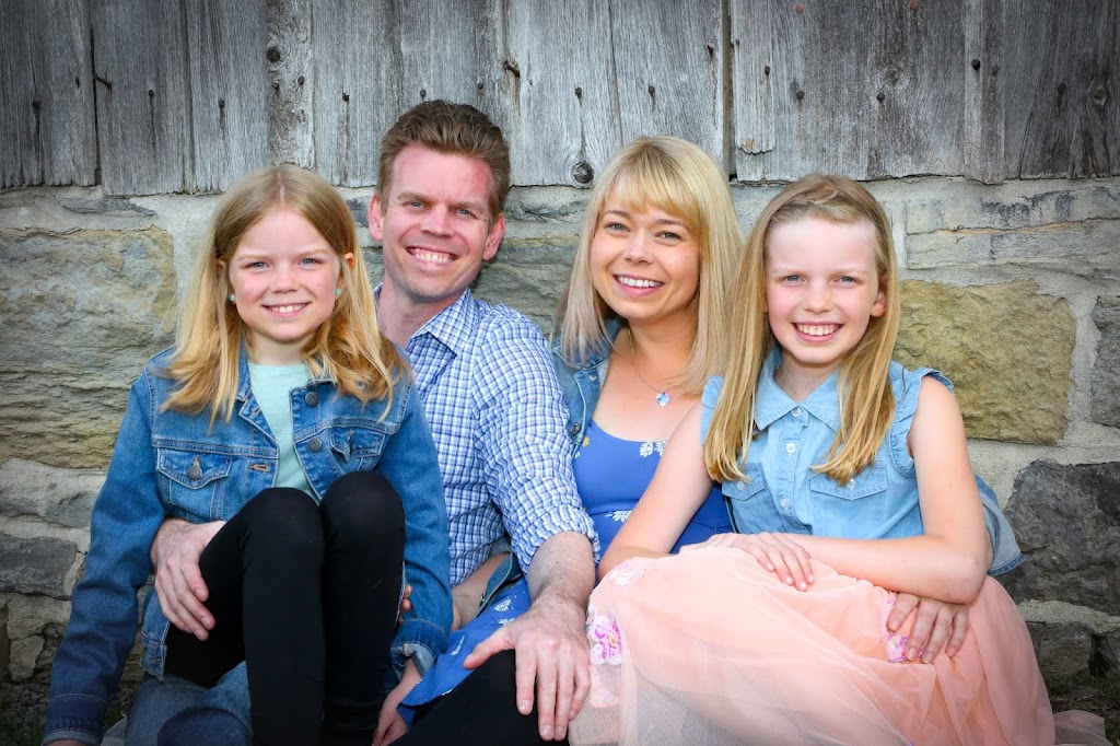 Bellefontaine Photography | 165 Snelgrove Dr, Carp, ON K0A 1L0, Canada | Phone: (613) 406-4929
