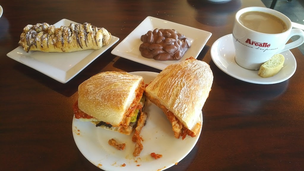 La Casa Dolce Bakery & Cafe | 755 Queensway E Unit 101, Mississauga, ON L4Y 4C5, Canada | Phone: (905) 896-2253