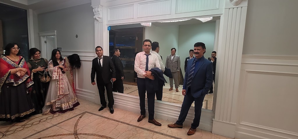 Bombay Banquet Hall Ltd | 7475 135 St, Surrey, BC V3W 0M8, Canada | Phone: (604) 594-2019
