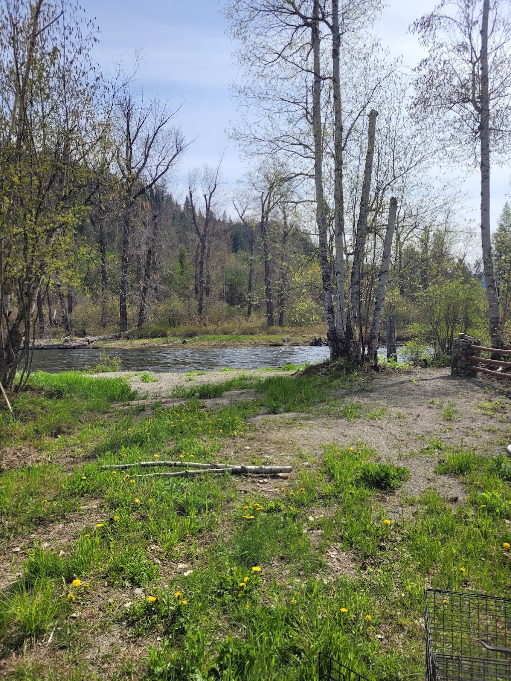 Holiday Haven Resort | Central Kootenay, BC V0B 2P0, Canada | Phone: (250) 424-5464