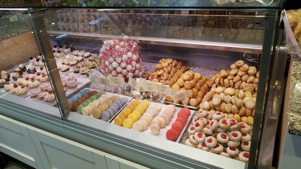 Pâtisserie Dolci Più | 849 Boulevard Décarie, Saint-Laurent, QC H4L 3L7, Canada | Phone: (514) 855-8922