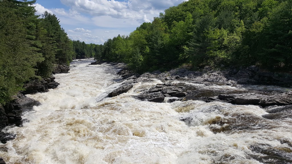 Batiscan River Park - Great Basin Area | 522 Rang des Forges, Sainte-Geneviève-de-Batiscan, QC G0X 2R0, Canada | Phone: (418) 328-3599