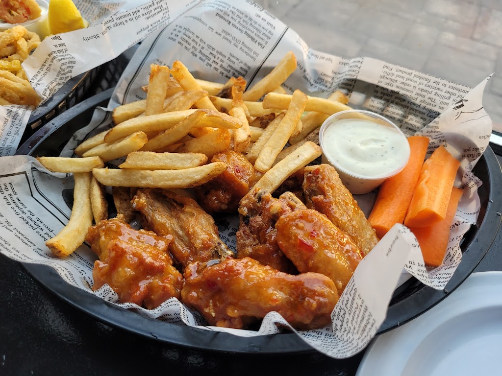 The Corner Bank Sports Bar & Grill | 925 Warden Ave., Scarborough, ON M1L 4C5, Canada | Phone: (416) 757-2265