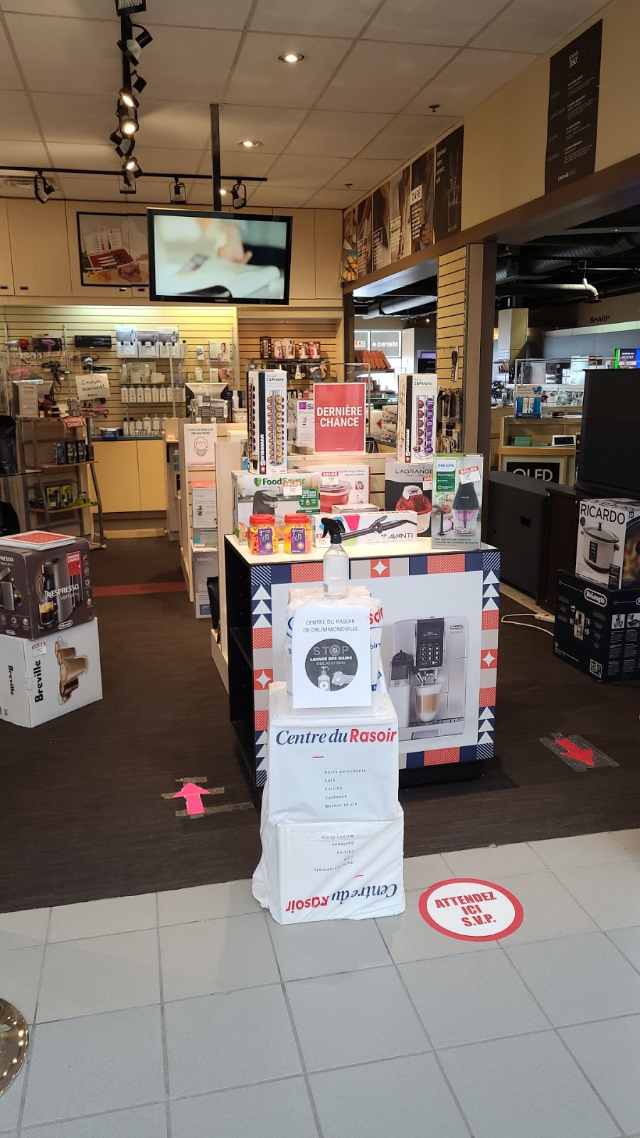 Centre du Rasoir | 755 Bd René-Lévesque, Drummondville, QC J2C 5W4, Canada | Phone: (819) 478-2662