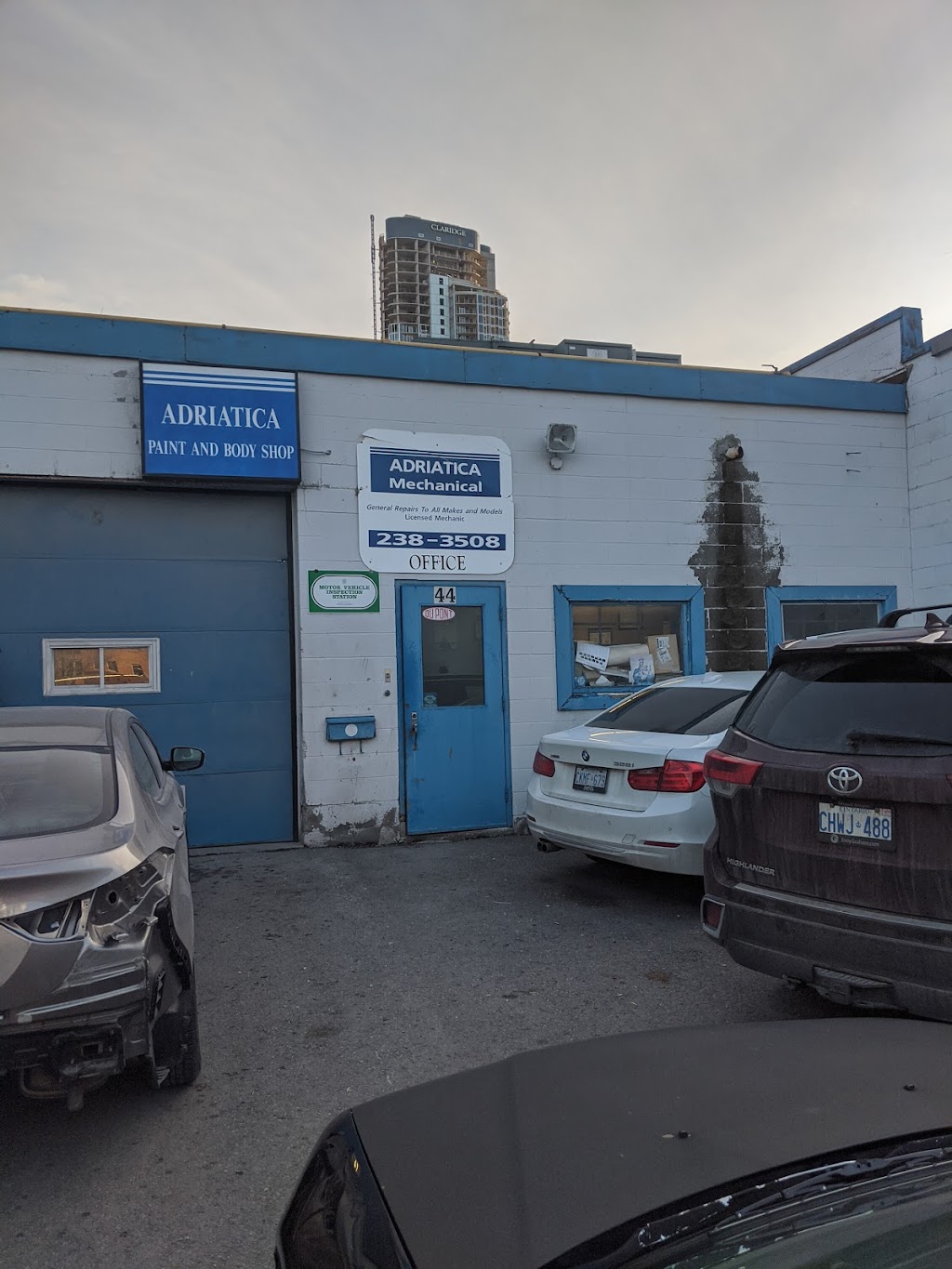 Adriatica Paint & Body Shop | 44 Beech St, Ottawa, ON K1S 3J6, Canada | Phone: (613) 238-3508