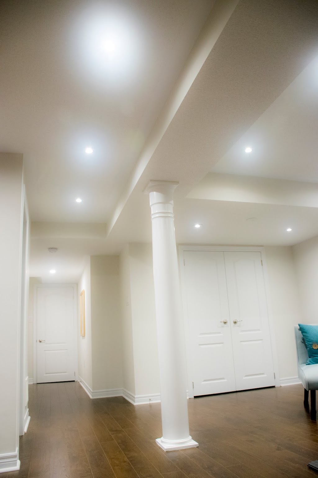 Dr. Pot light | 123 Loraview Ln, Aurora, ON L4G 6N5, Canada | Phone: (647) 779-7775