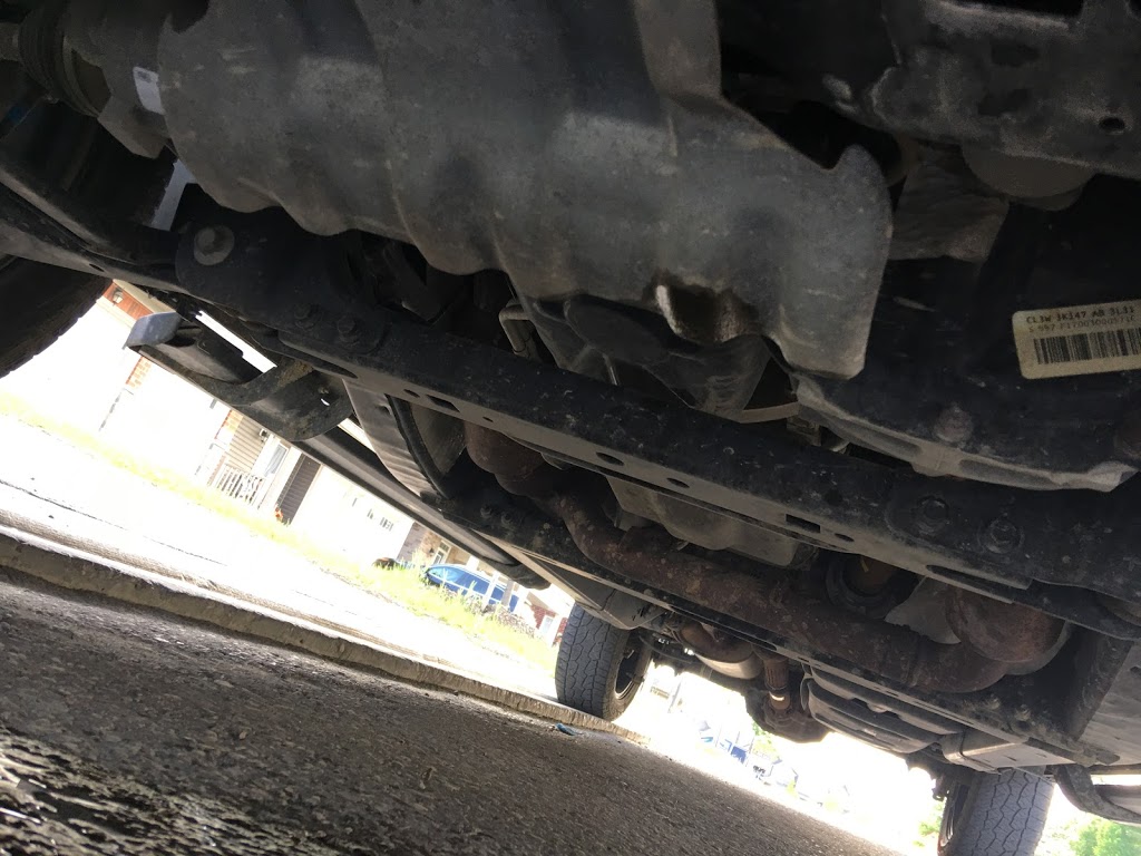 Mr. Lube | 16630 Yonge St, Newmarket, ON L3X 2N8, Canada | Phone: (905) 898-4915