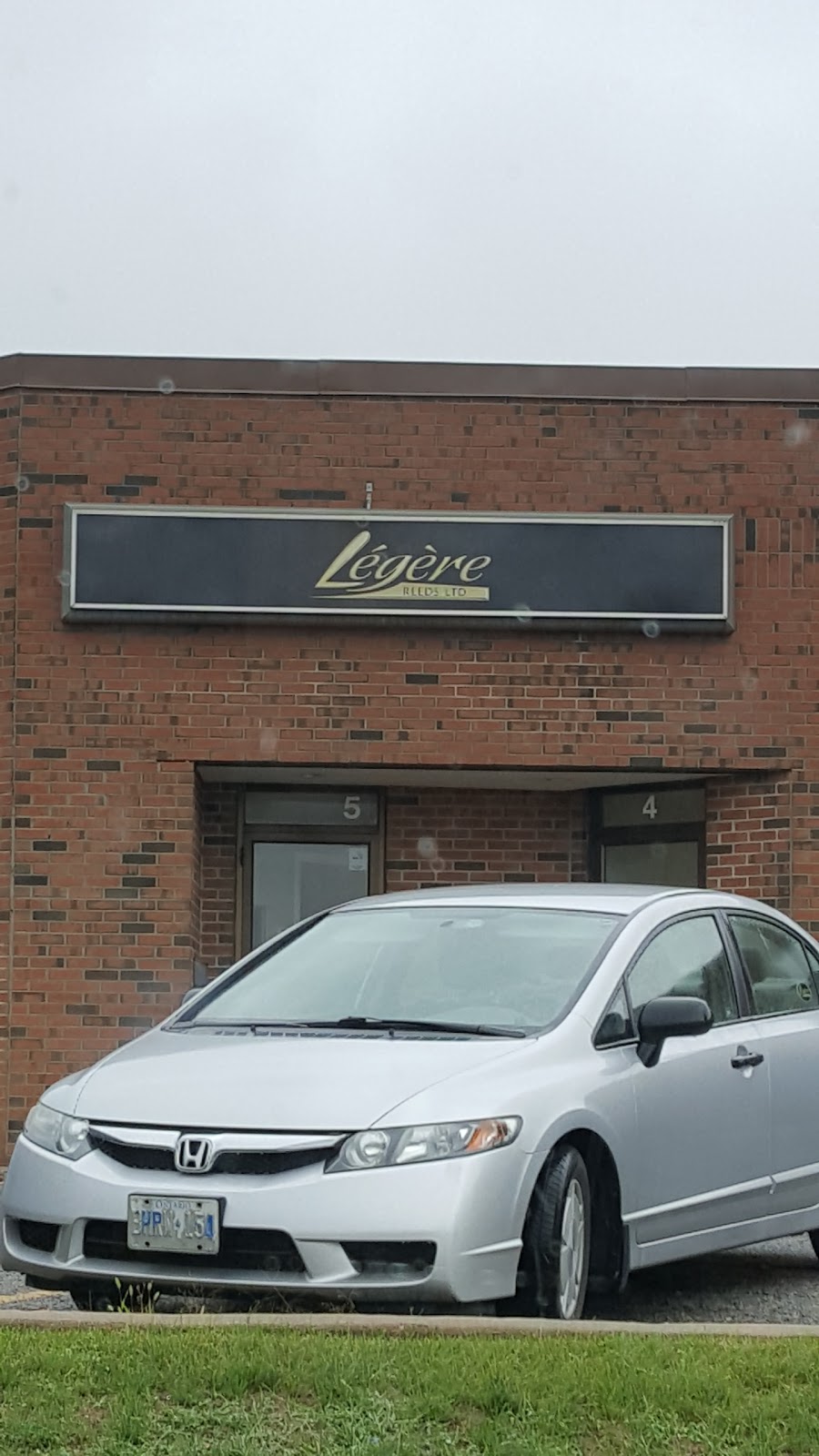Légère Reeds | 121 Welham Rd, Barrie, ON L4N 8Y3, Canada | Phone: (416) 360-5583