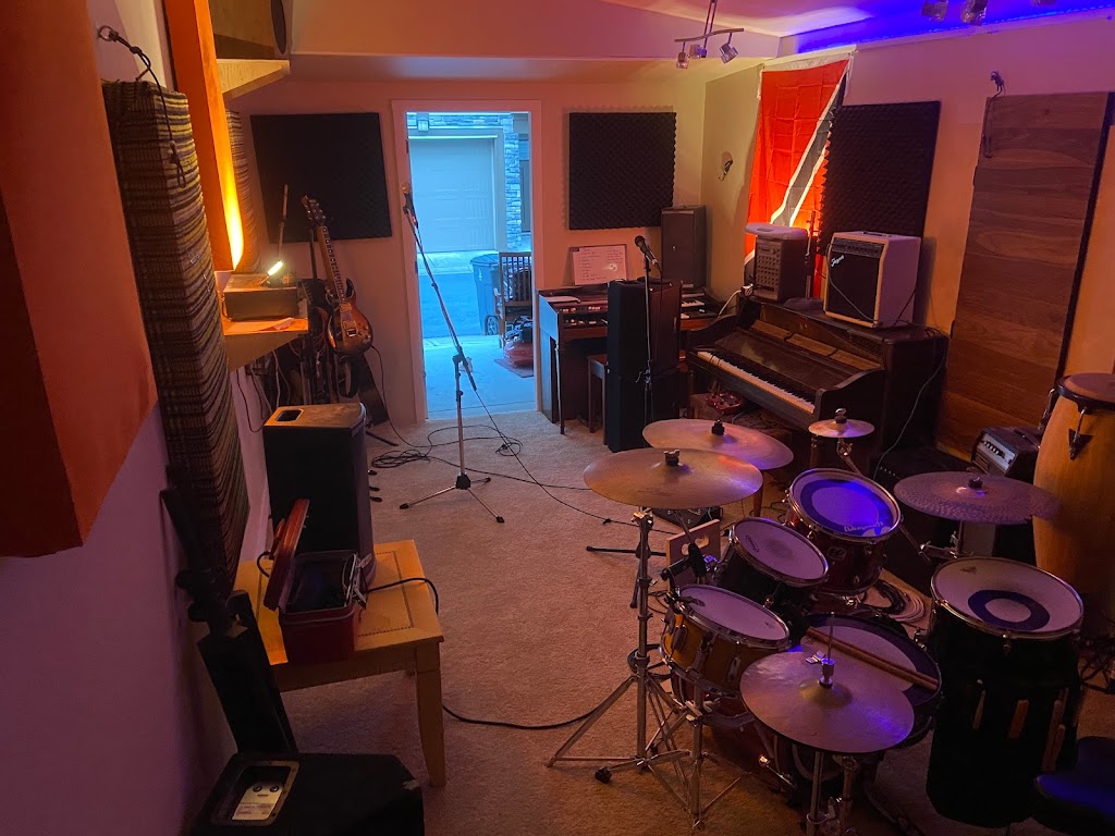 JJs Jam Space | 18819 71 Ave, Surrey, BC V4N 1N2, Canada | Phone: (778) 682-4166