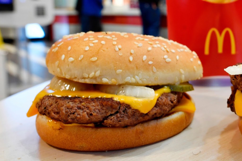 McDonalds | 1735 Kipling Ave, Etobicoke, ON M9R 2Y8, Canada | Phone: (416) 244-8571