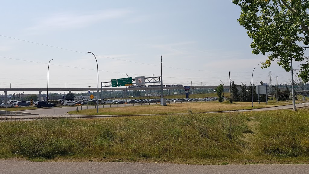 Quarry Road Trail ( east entrance) | Shaganappi, Calgary, AB T3C 0K6, Canada