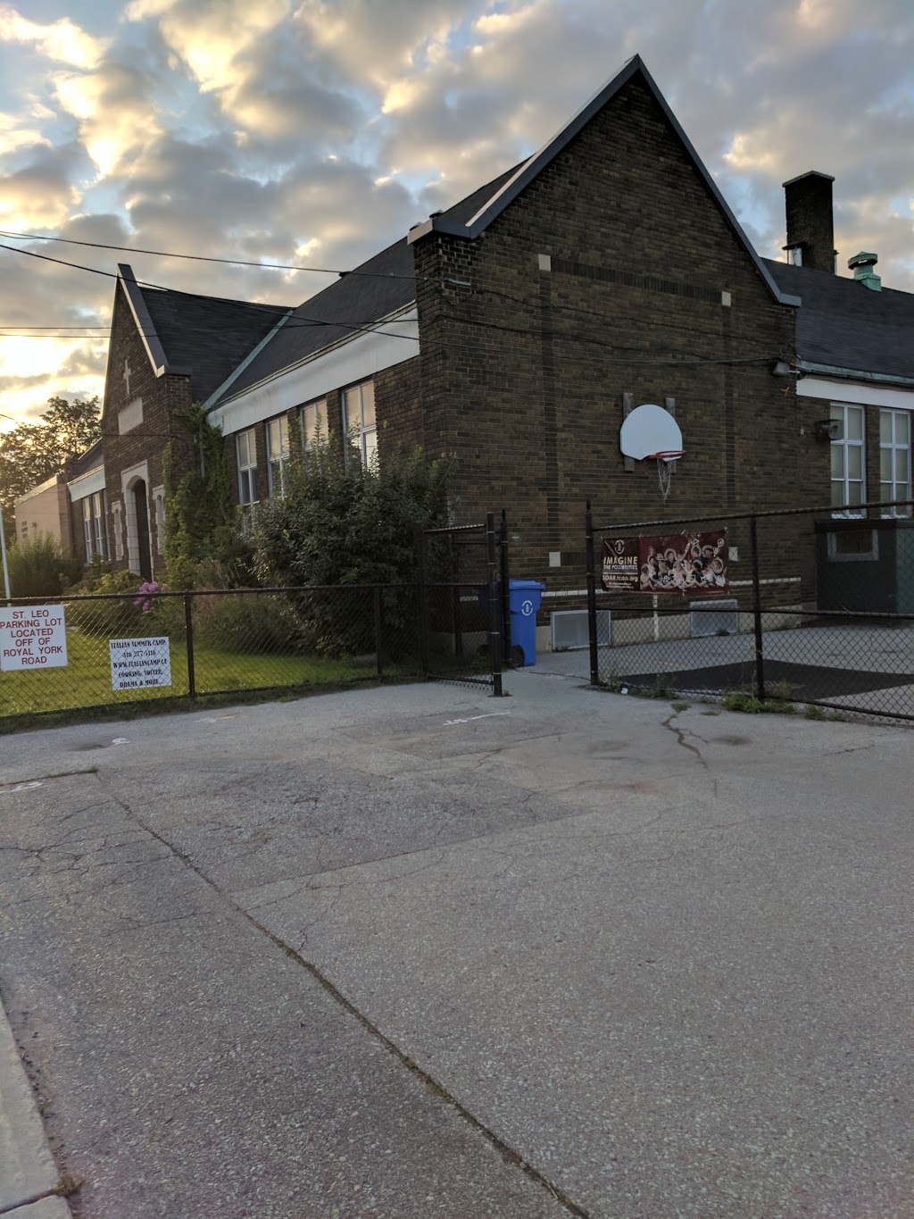 St. Leo Catholic Elementary School, Mimico | 165 Stanley Ave, Etobicoke, ON M8V 1P1, Canada | Phone: (416) 393-5333