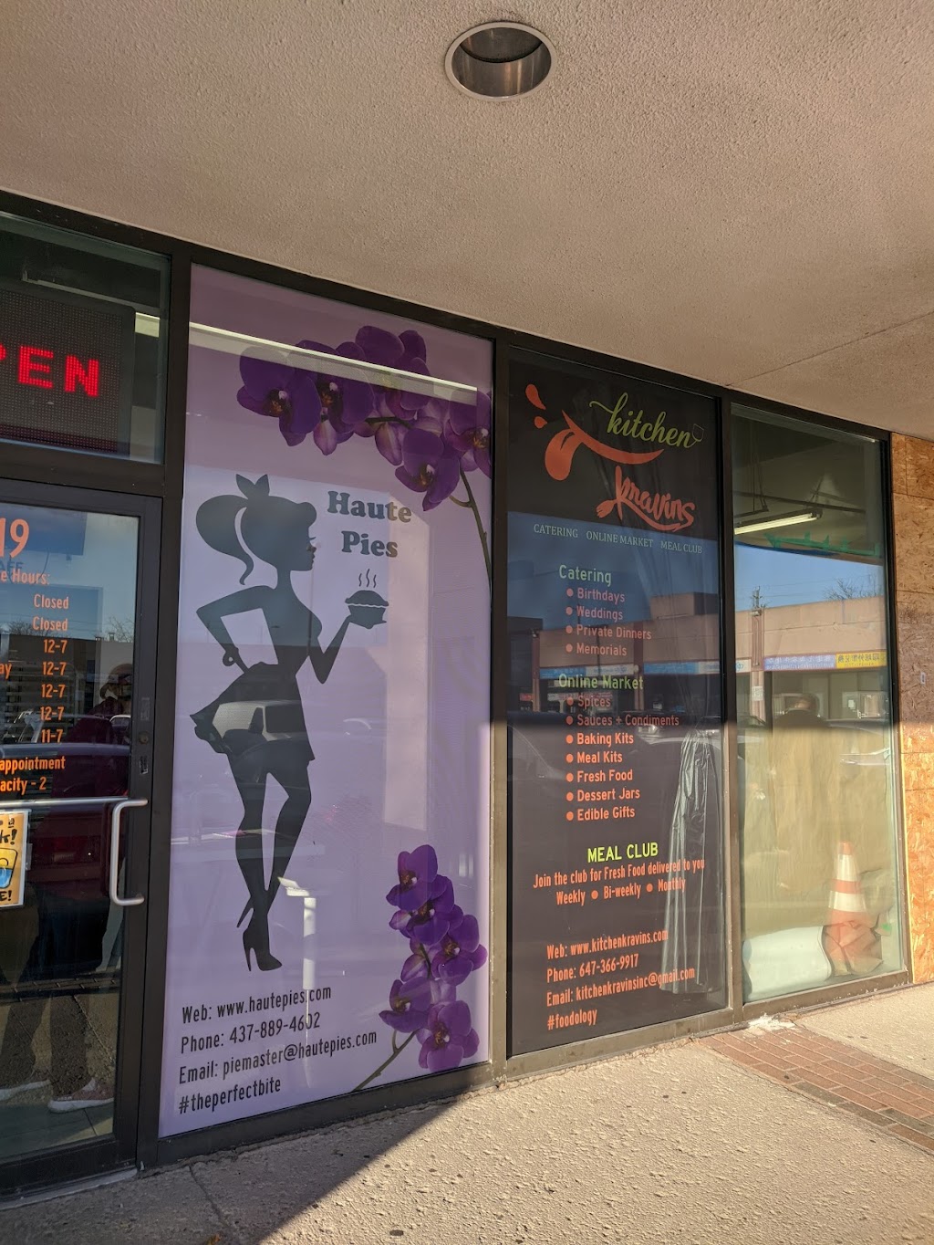 Kitchen Kravins | 32 Glen Watford Dr, Scarborough, ON M1S 2B9, Canada | Phone: (647) 366-9917