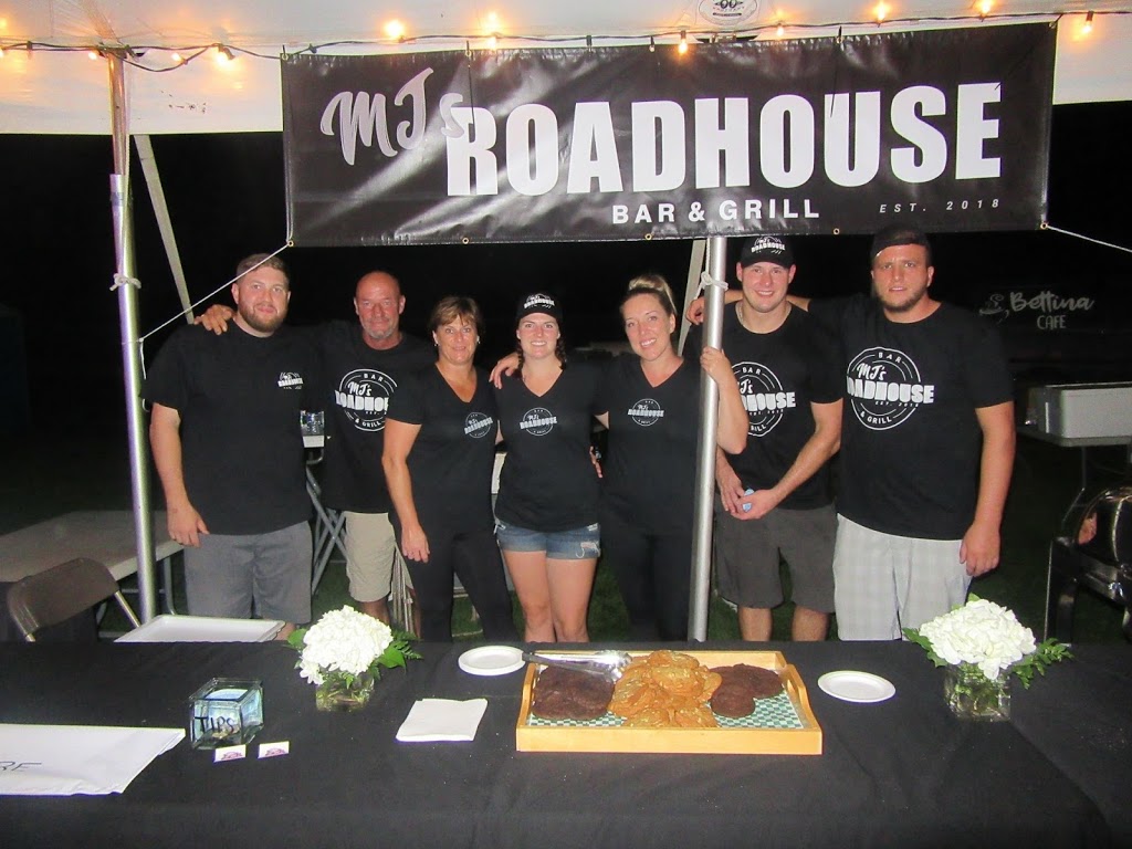 MJs Roadhouse | 269 Main St, Lucan, ON N0M 2J0, Canada | Phone: (519) 868-6565