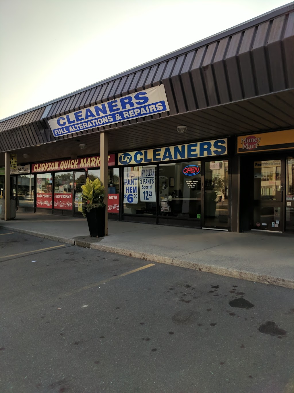 LV Cleaners | 1900 Lakeshore Rd W, Mississauga, ON L5J 1J7, Canada | Phone: (905) 855-8931