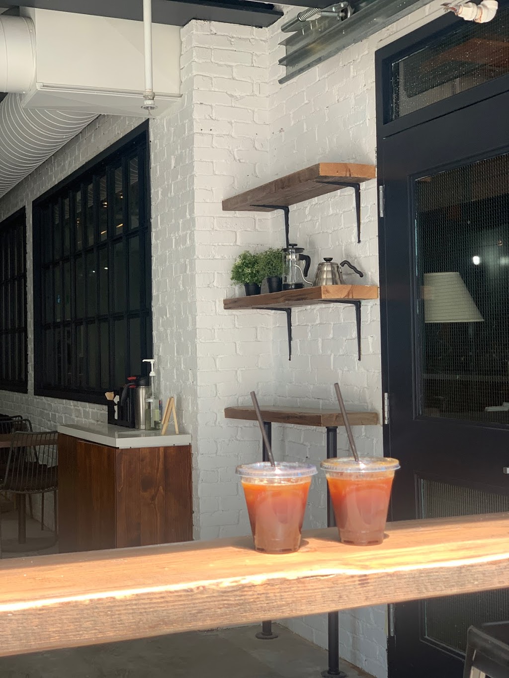 The Social Blend | 130 Eglinton Ave E, Toronto, ON M4P 2X9, Canada | Phone: (416) 484-9919