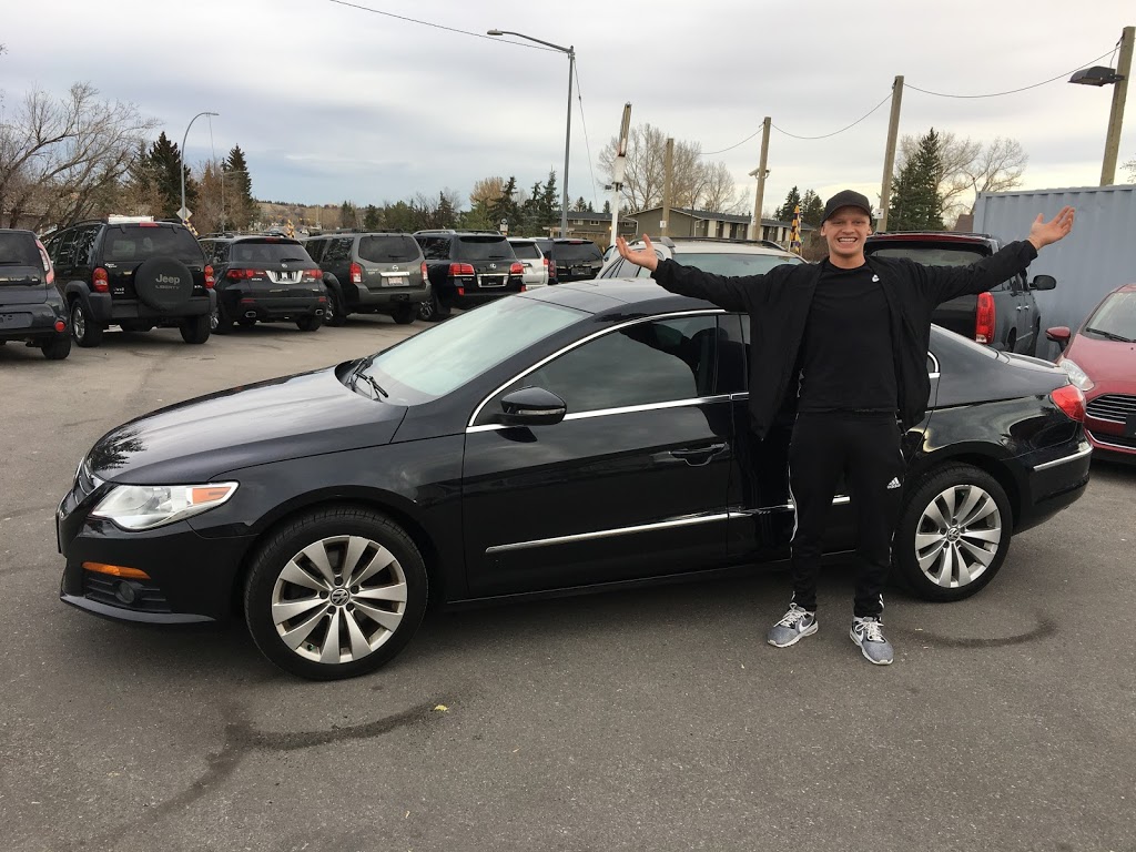 Edge Automotive Sales & Financing | 8305 Bowness Rd NW, Calgary, AB T3B 0H5, Canada | Phone: (587) 287-3888