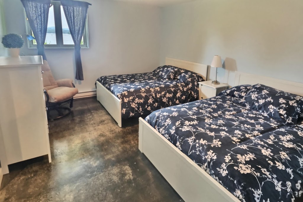Chalet Globetrotter | 3459 chemin Bishop, Chemin du Lac Sept Îles, Saint-Raymond, QC G3L 2S3, Canada | Phone: (418) 933-8601