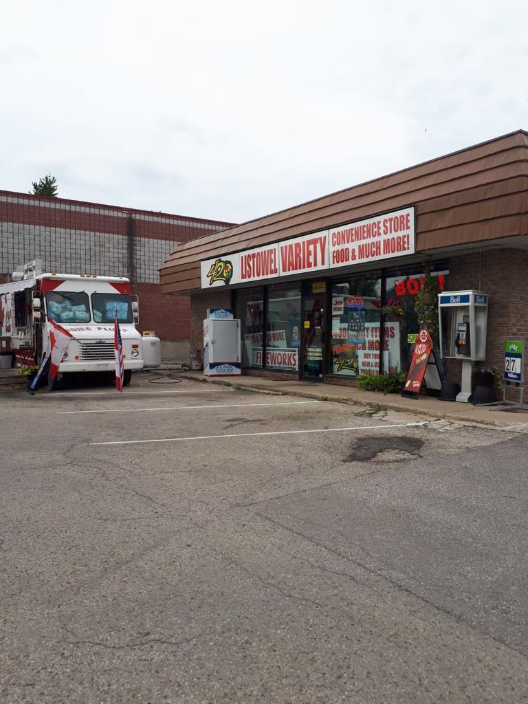 Listowel Variety | 115 Argyle Ave N, Listowel, ON N4W 1N5, Canada | Phone: (519) 418-2400