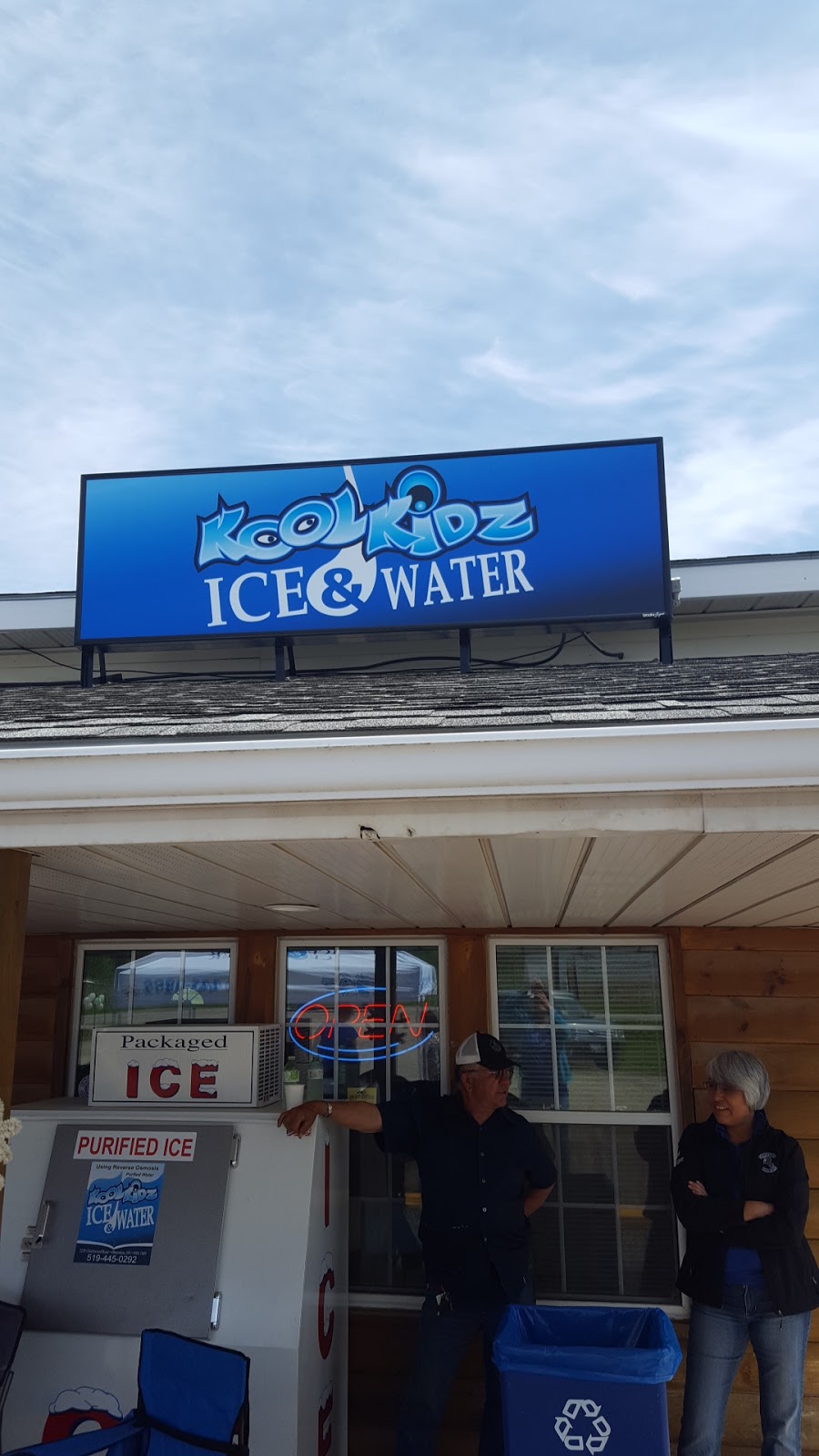 Kool Kidz Ice & Water | 2228 Chiefswood Rd RR#2, Ohsweken, ON N0A 1M0, Canada | Phone: (519) 445-0292
