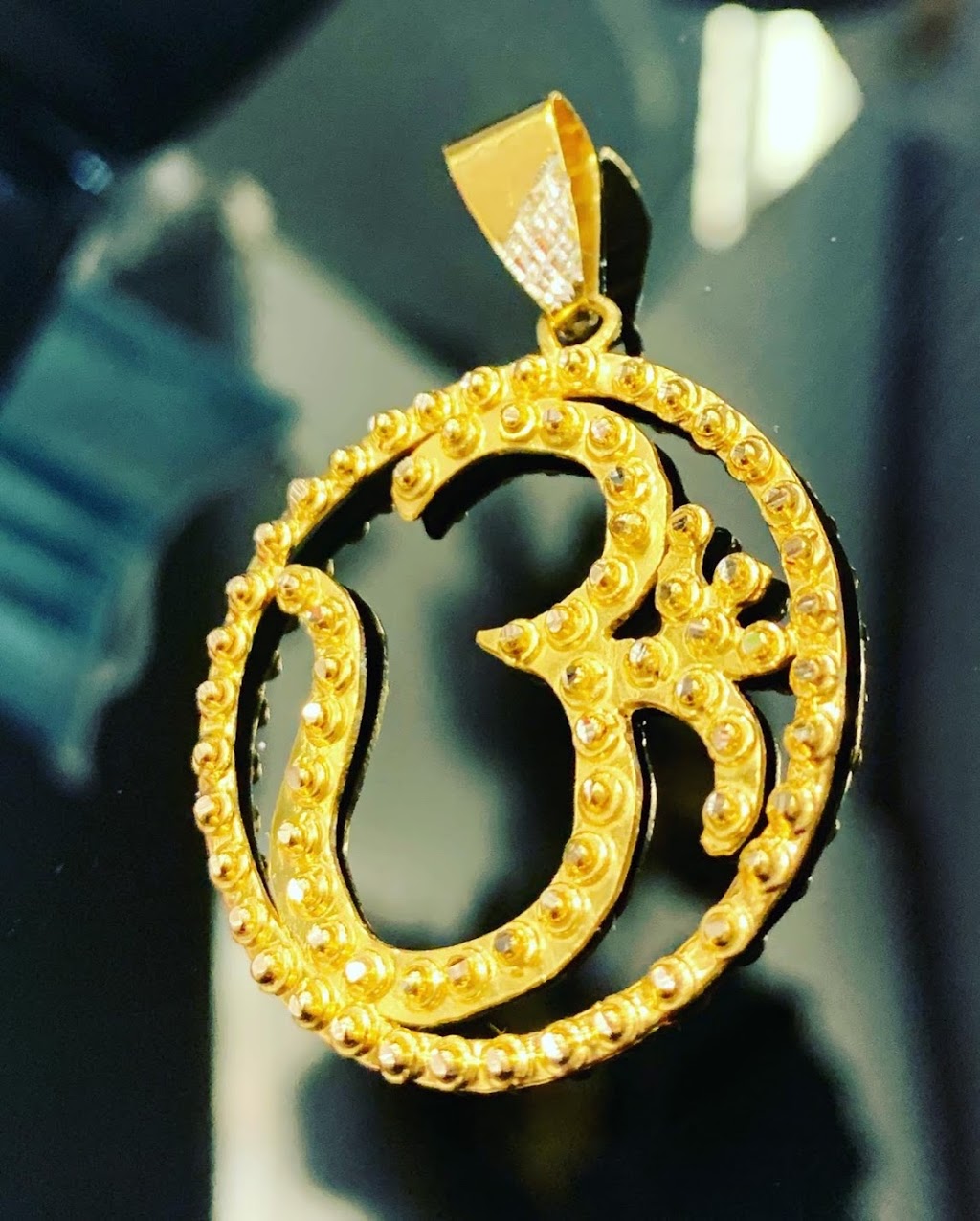 Gem World (Jane Finch Mall) | 3893 Jane St, North York, ON M3N 2K1, Canada | Phone: (437) 778-8781