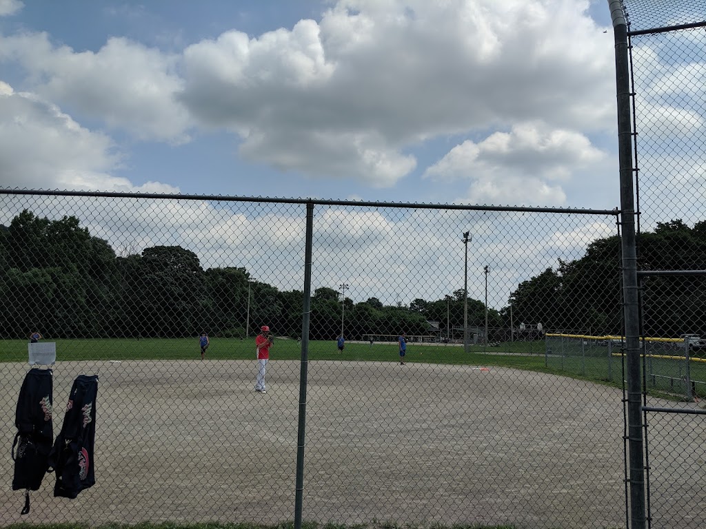 Dundas Driving Park Skating Rink | 71 Cross St, Dundas, ON L9H 2R5, Canada | Phone: (905) 546-3747