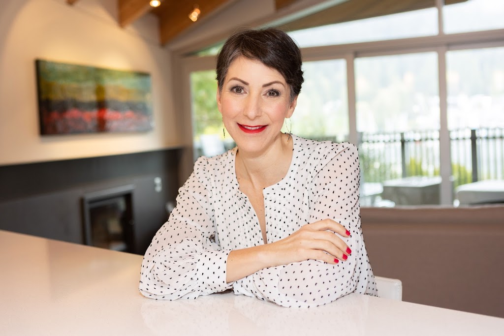Joy Colour & Image Consulting | 2063 Parkside Ln, North Vancouver, BC V7G 1X4, Canada | Phone: (604) 771-0203