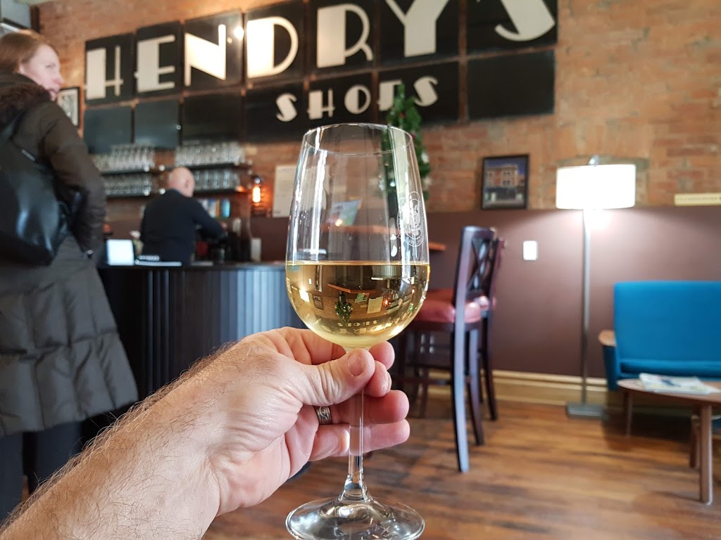 Hendrys Barbershop | 661 Barton St E, Hamilton, ON L8L 3A3, Canada | Phone: (289) 389-9001