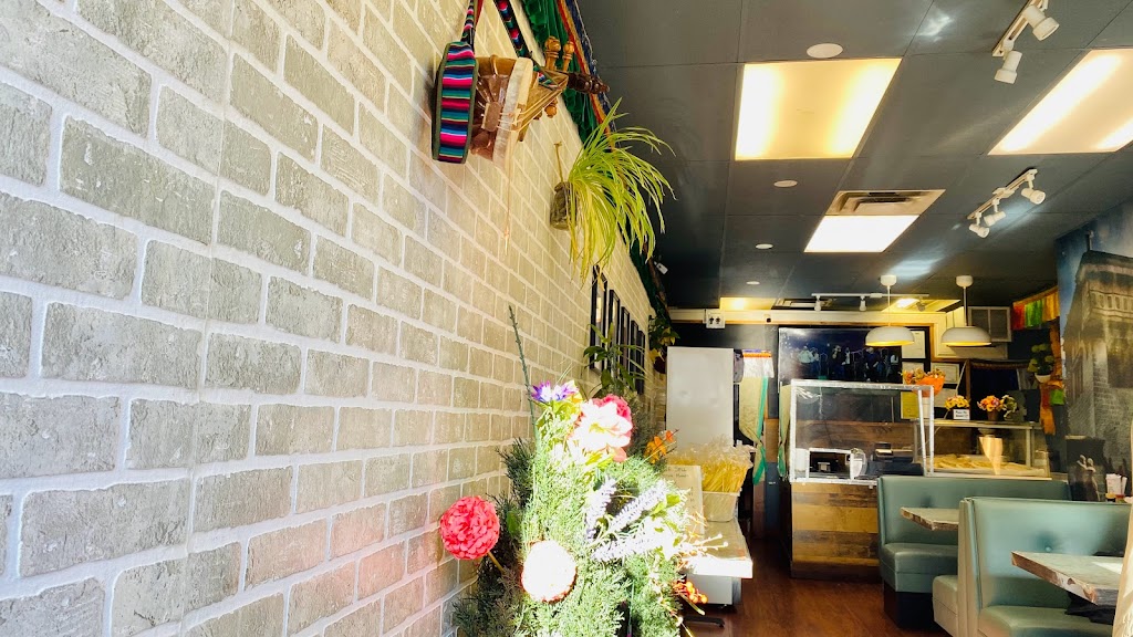 Songtsen Cafe | 1504 Queen St W, Toronto, ON M6R 1A4, Canada | Phone: (416) 533-9778