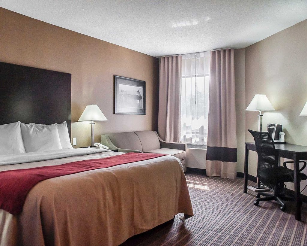 Comfort Inn | 1 Hospitality Dr, Fort Erie, ON L2A 6G1, Canada | Phone: (905) 871-8500