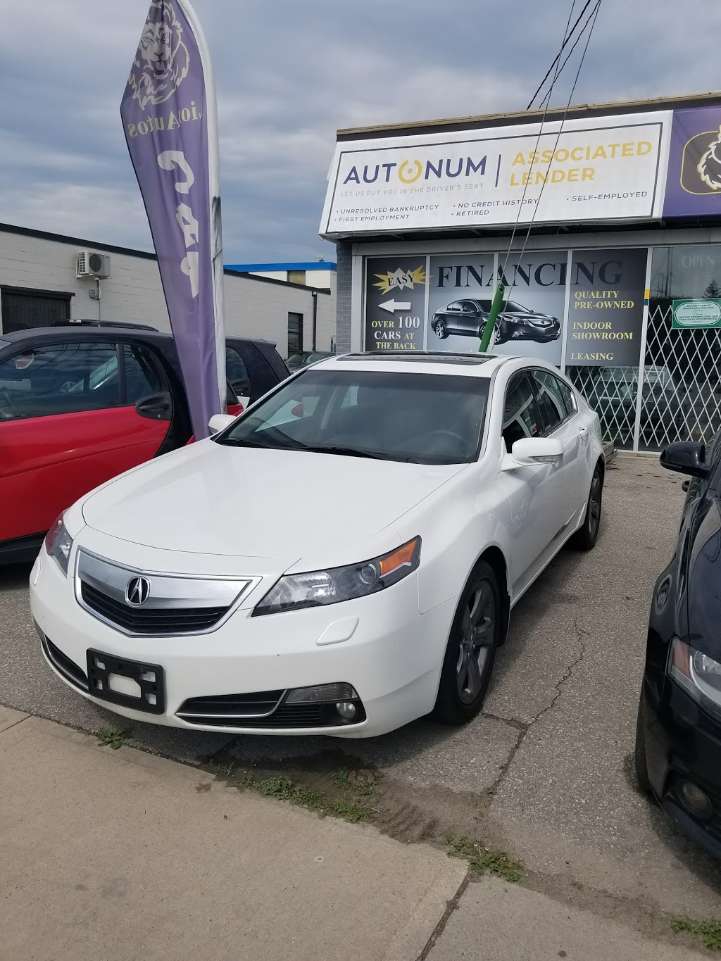 Autos lion | 825 Kipling Ave, Etobicoke, ON M8Z 5G8, Canada | Phone: (289) 335-7011