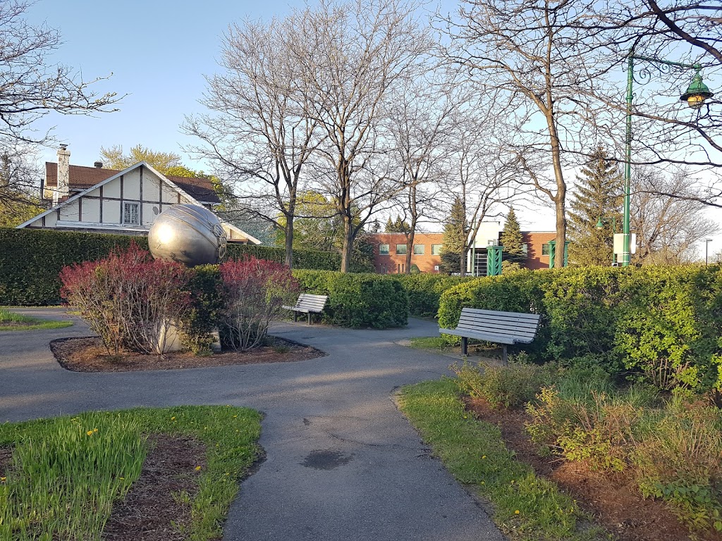Gaia Park | 173 Boulevard Graham, Mont-Royal, QC H3P 2C3, Canada