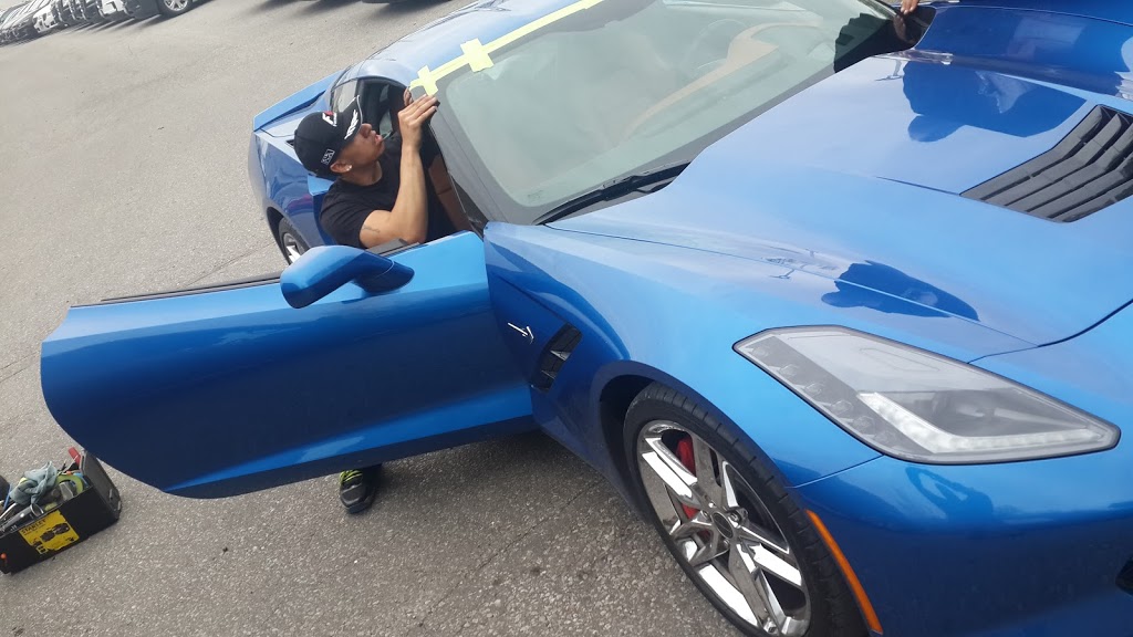 Flash Auto Glass | 45 Brisbane Rd, North York, ON M3J 2K1, Canada | Phone: (416) 661-4909
