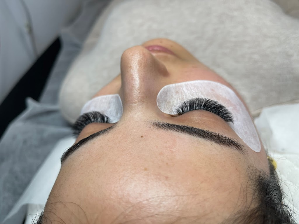 Lala lashes | 2 Orchard Heights Blvd #25, Aurora, ON L4G 6T5, Canada | Phone: (647) 982-0568