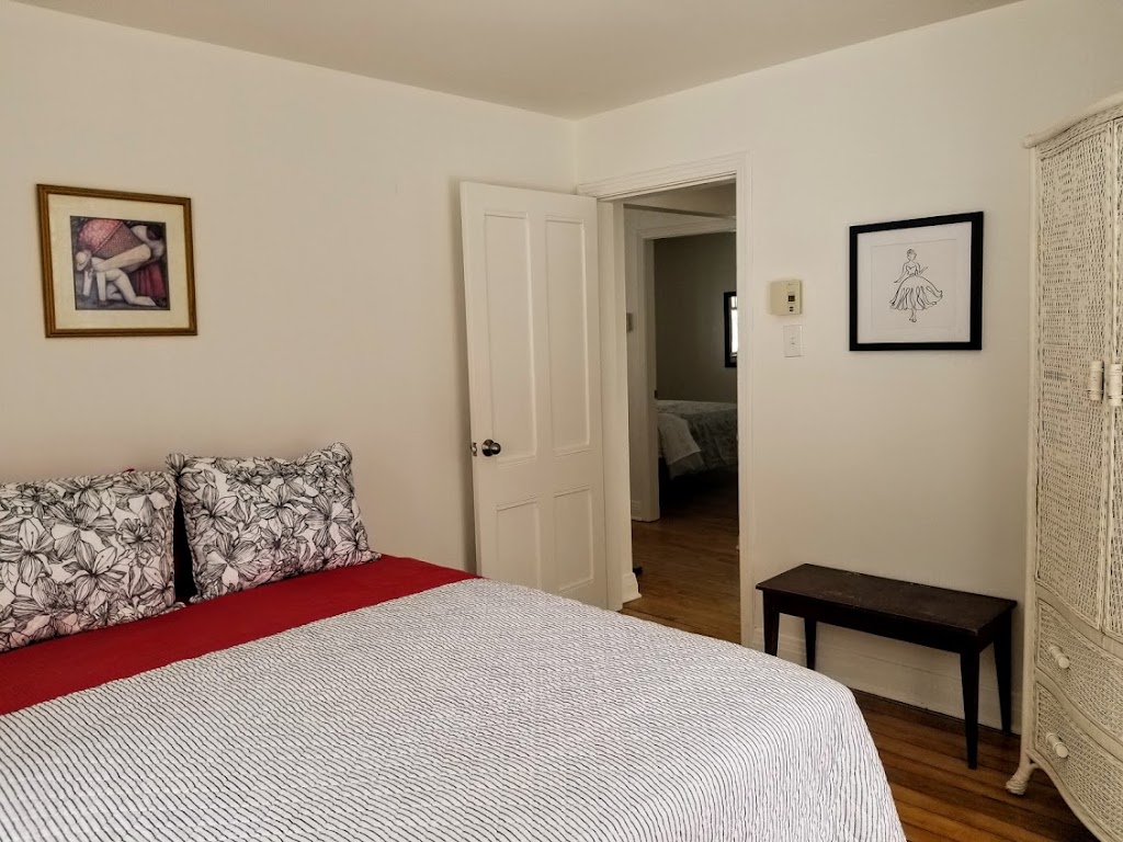 North Hatley Relax 2 | 113 Rue Mckay, North Hatley, QC J0B 2C0, Canada | Phone: (514) 772-1718