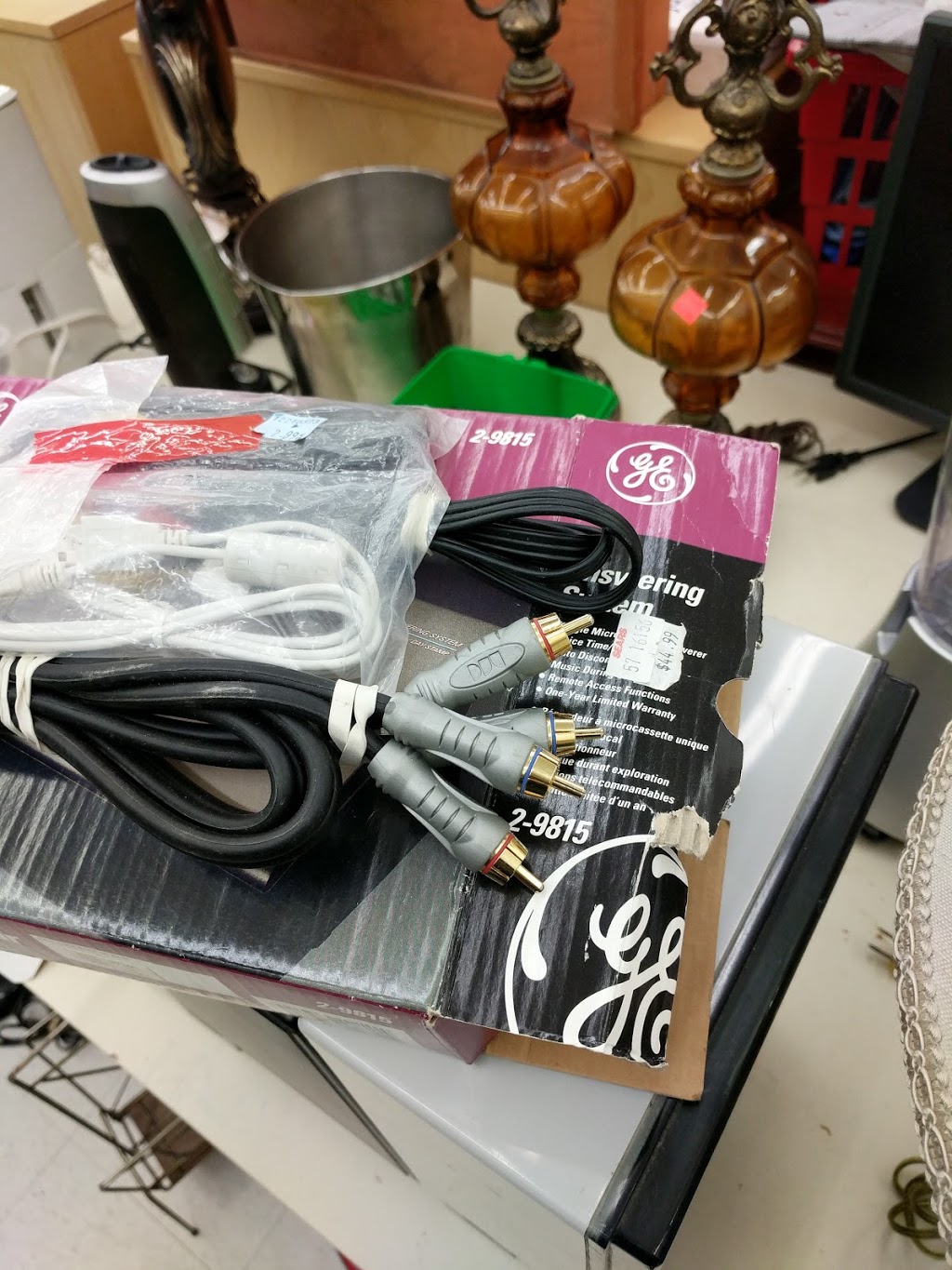 The Salvation Army Thrift Store | 350 Scott St, St. Catharines, ON L2N 6T4, Canada | Phone: (905) 934-4599