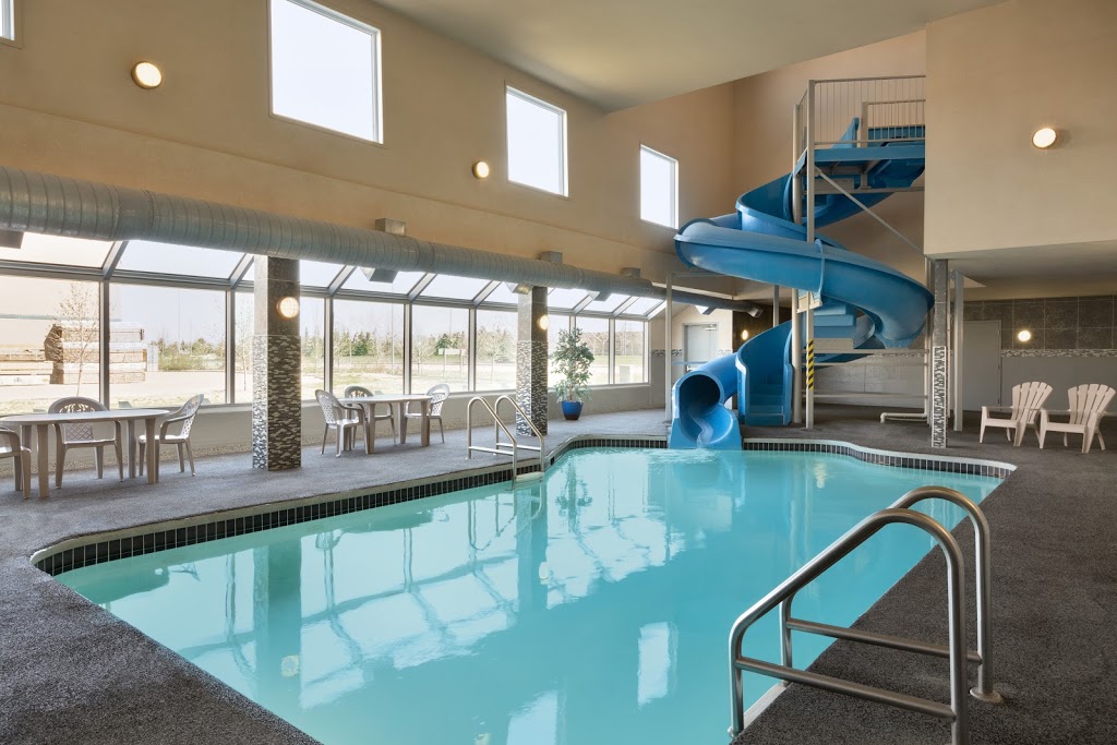 Days Inn by Wyndham Regina Airport West | 4899 Harbour Landing Dr, Regina, SK S4W 0B7, Canada | Phone: (306) 584-3297