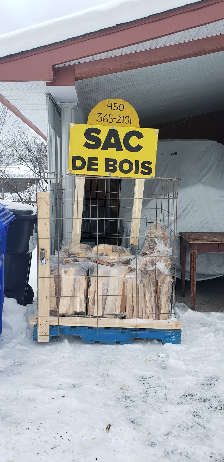 Sac de Bois de Camping Saint-Zénon | 6891 Chem. Brassard, Saint-Zénon, QC J0K 3N0, Canada | Phone: (450) 365-2101
