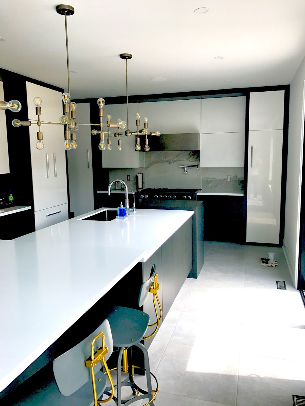 PEWTER | 12-5080 Timberlea Blvd, Mississauga, ON L4W 4M2, Canada | Phone: (289) 242-3966